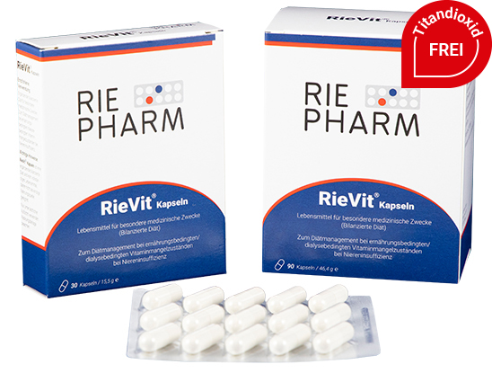 Das Produkt RieVit Kapseln von der RiePharm GmbH ist in zwei Varianten erhältlich, nämlich mit einem Inhalt von 30 oder 90 Kapseln. Die Verpackung sowie der Tablettenblister sind zu sehen.